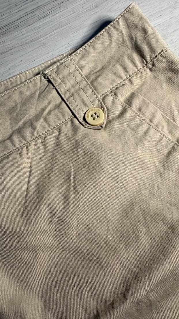 Düğmeli Bej Kadın Mini Keten Şort - Görsel 3