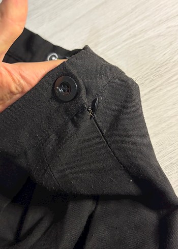 Kadın Siyah Piliseli Midi Etek - Görsel 3