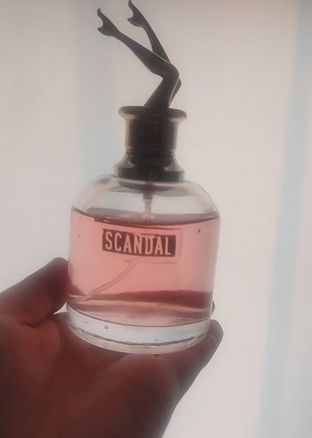 Beden Renk scandal Parfüm Şişesi Metal Kapaklı