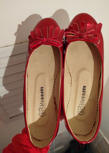 Tatlı Kırmızı Pileli Kadın Babet - Görsel 5