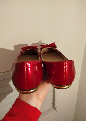 Tatlı Kırmızı Pileli Kadın Babet - Görsel 3