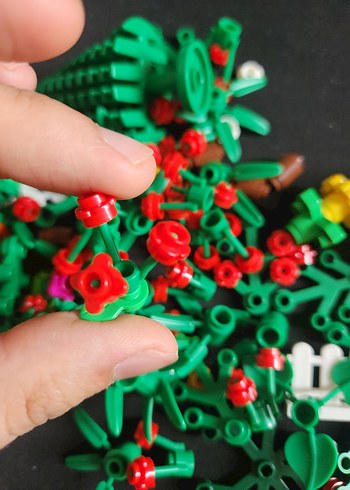 Renkli Lego Çiçek ve Ağaç Parçaları - Görsel 2