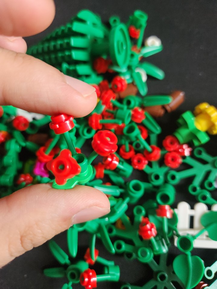 Renkli Lego Çiçek ve Ağaç Parçaları - Görsel 2