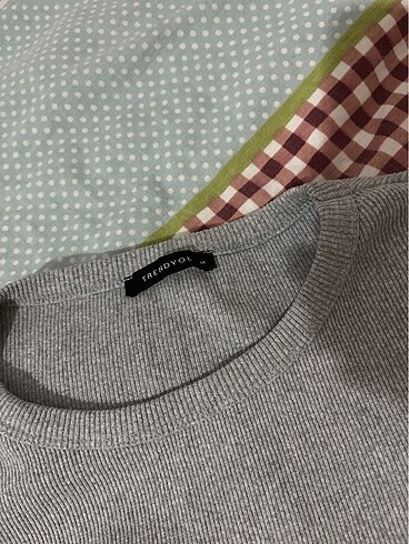 m Beden Trendyolmilla crop uzun kollu bluz
