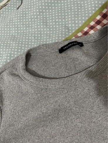 m Beden gri Renk Trendyolmilla crop uzun kollu bluz