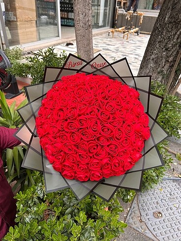 101 ADET KIRMIZI İSTEME BUKETİ