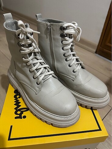 Deichmann Bot kışlık