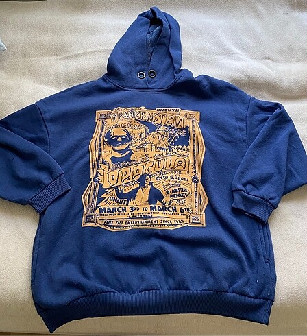 oversize sweatshirt