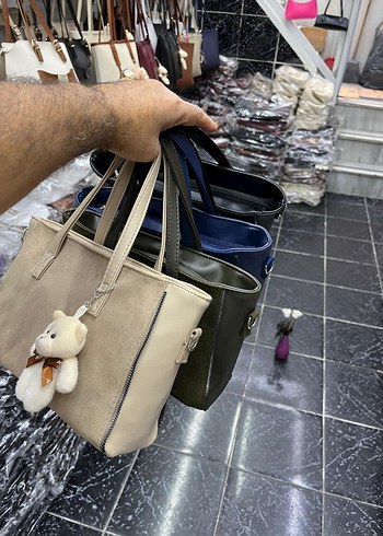 Diğer charm modeli Süet Kadın Çanta Püsküllü