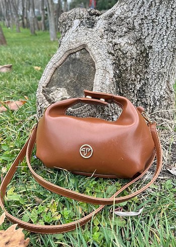 Kahverengi Deri Tokalı Kadın Çantası - Görsel 3