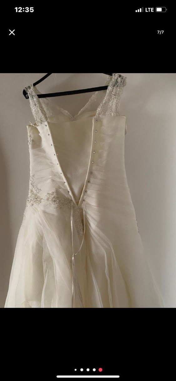 Beyaz Straplez A Kesim Gelinlik hennadan alindi - Görsel 4