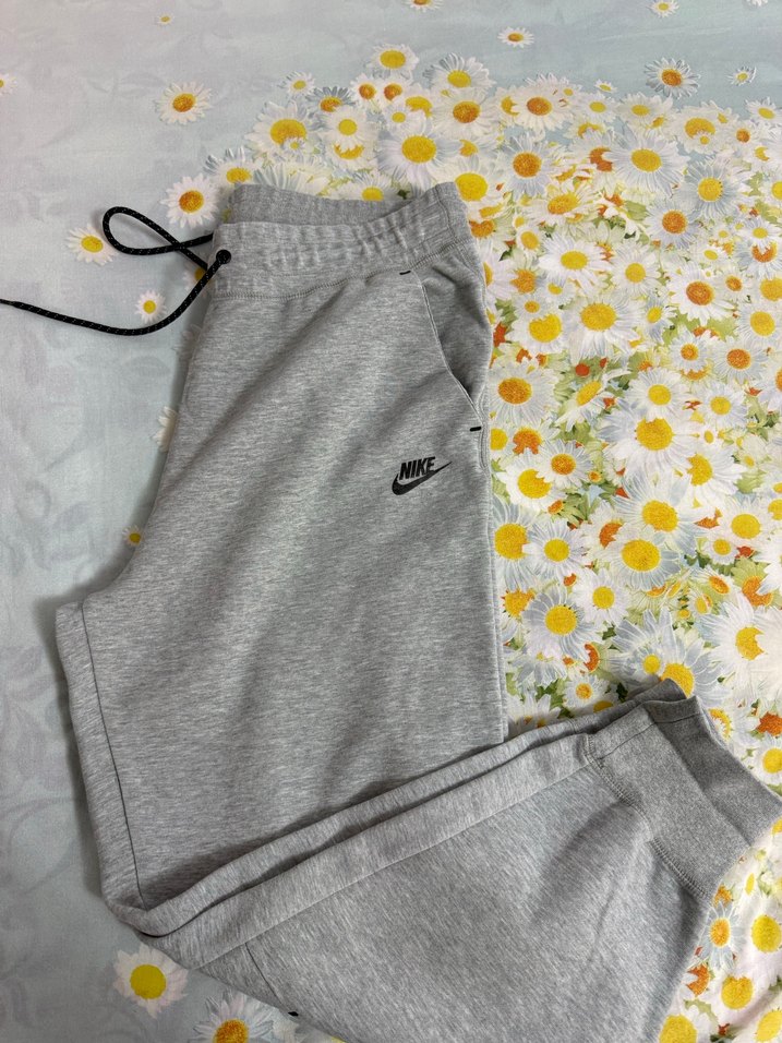 Orjinal nike tech eşofman altı unisex giyime uygundur - Görsel 2