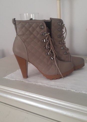 Kadın vizon Deri Dolgu Topuklu Bot - Görsel 5