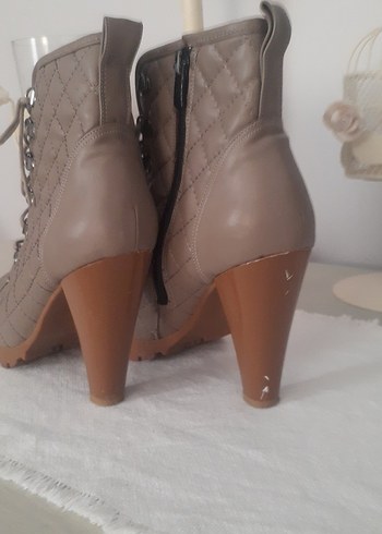 Kadın vizon Deri Dolgu Topuklu Bot - Görsel 6
