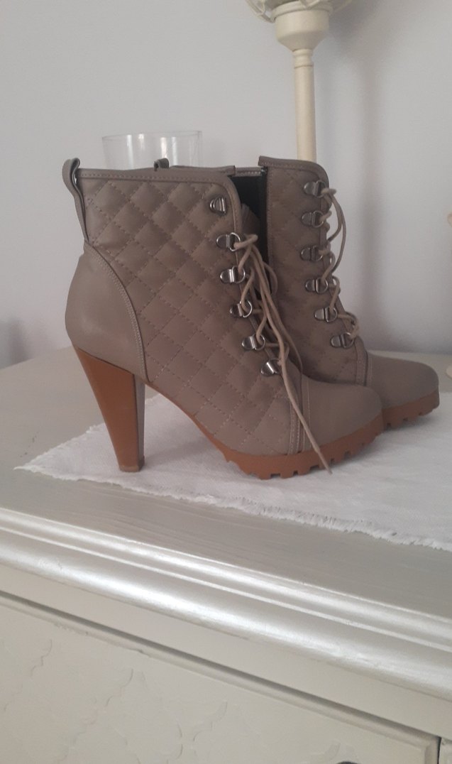 Kadın vizon Deri Dolgu Topuklu Bot - Görsel 5