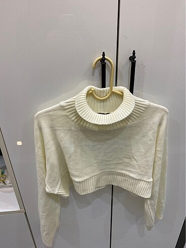 Trendyol & Milla Kısa beyaz crop