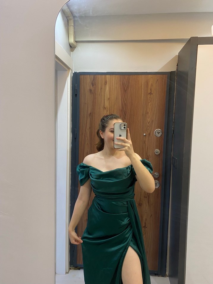 Kadın Parlak Haki Uzun Drapeli Straplez Elbise - Görsel 2