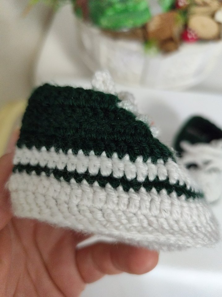 Erkek Bebek Örgü Yeşil-Beyaz Patik - Görsel 2