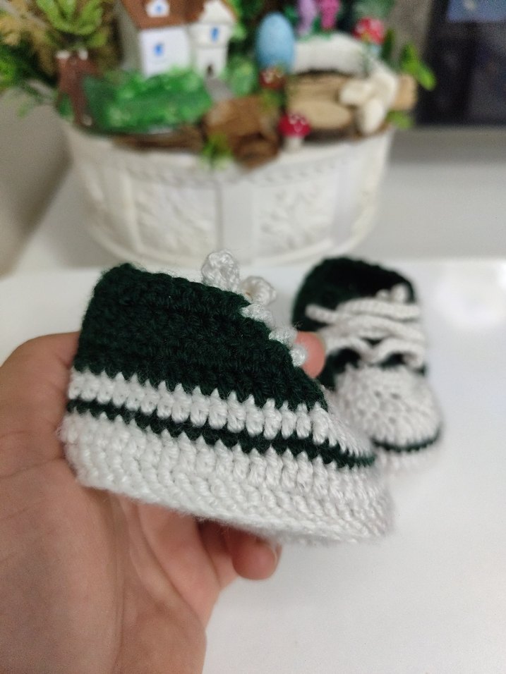 Erkek Bebek Örgü Yeşil-Beyaz Patik - Görsel 3