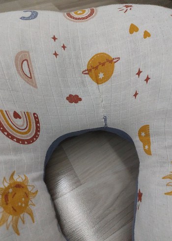 Renkli Desenli Emzirme ve Hamile Yastığı - Görsel 3