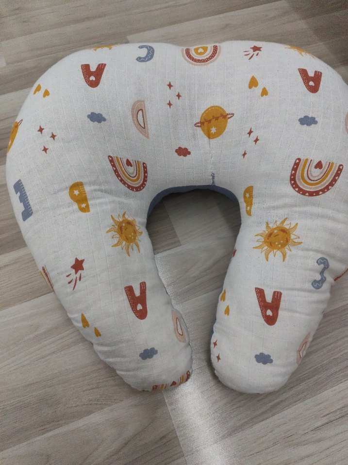 Renkli Desenli Emzirme ve Hamile Yastığı - Görsel 2