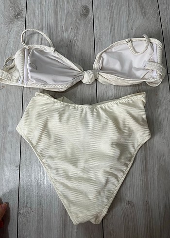 Beyaz İnce Askılı Bikini Takımı - Görsel 2