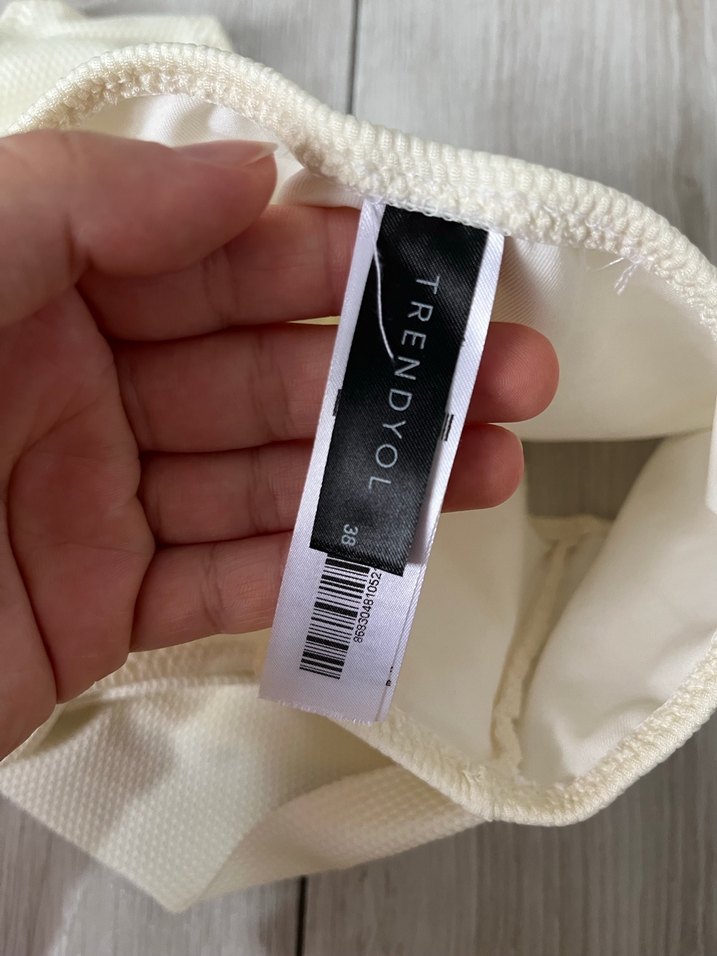 Beyaz İnce Askılı Bikini Takımı - Görsel 3