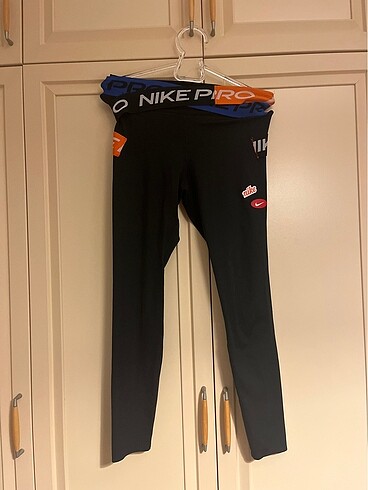 Nike Tayt