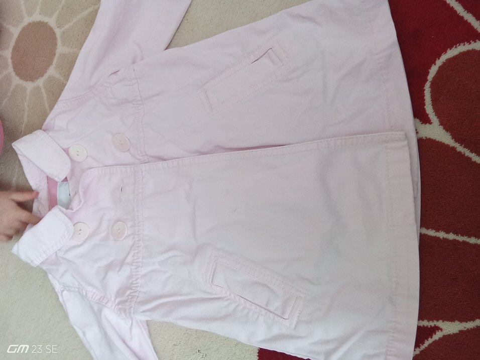 Kız Çocuk Pembe Düğmeli Yağmurluk - Görsel 4