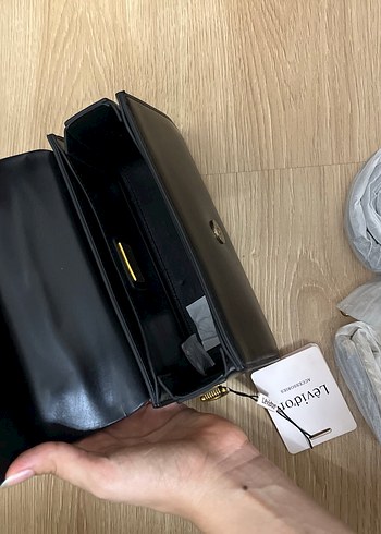 Diğer Siyah Deri Kadın Çanta Tokalı Modern Klasik