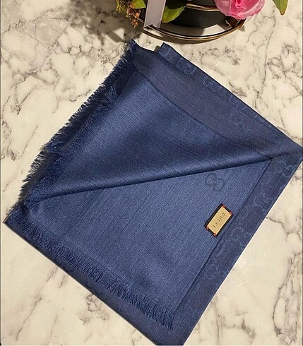 Gucci yün ipek şal