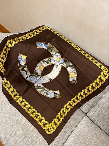  Beden Chanel twill ipek eşarp