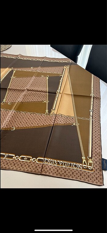 Beden kahverengi Renk Louis vuitton twill ipek eşarp