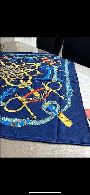 Beden Hermes twill eşarp