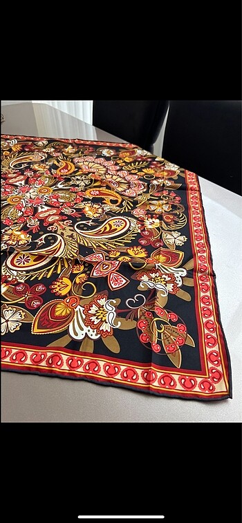  Beden Hermes twill eşarp