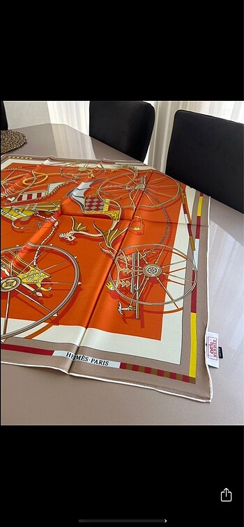 Beden Hermes twill ipek eşarp