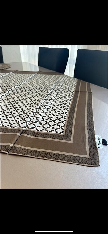  Beden Max mara eşarp