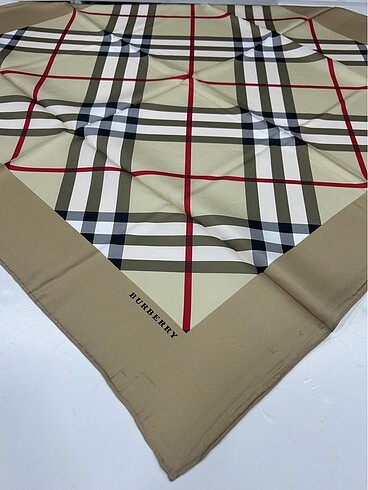 Burberry eşarp