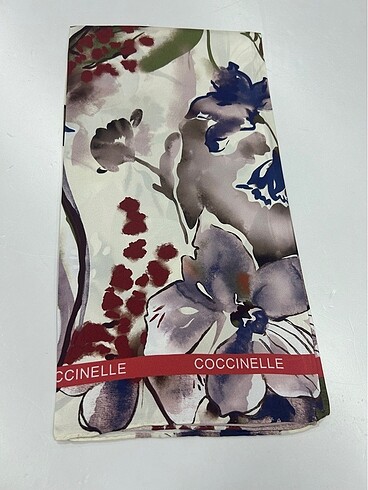 Coccinelle eşarp