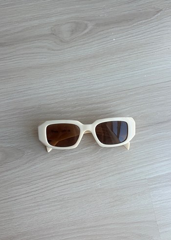 Beden Minimalist Beyaz Kadın Güneş Gözlüğü