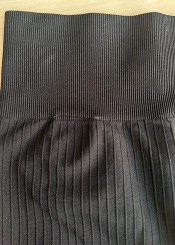 xs Beden Pilili Siyah Mini Spor Tayt