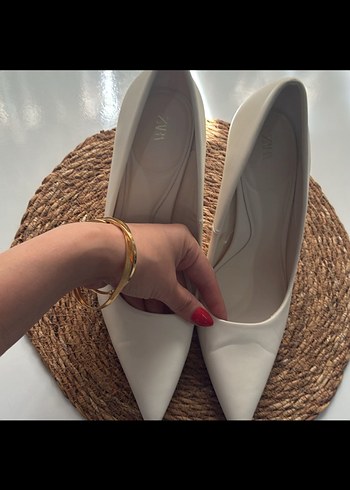38 Beden beyaz Renk Zara Beyaz Deri Stiletto Kadın Ayakkabı