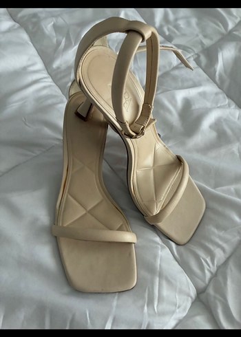 38 Beden Zara Bej Stiletto Topuklu Sandalet
