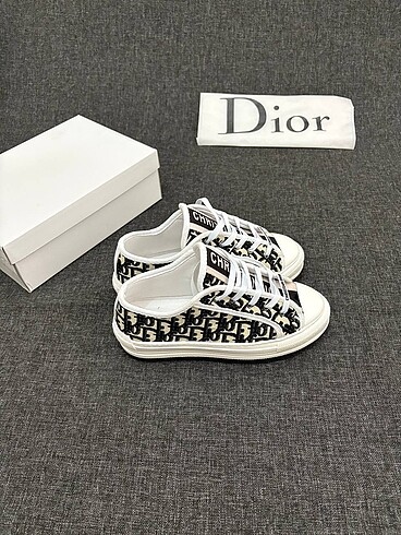 37 Beden Christian Dior Kadın Ayakkabı )