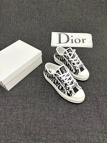 Christian Dior Kadın Ayakkabı )