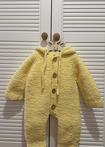 Kapüşonlu Sarı Örgü Bebek Tulumu - Görsel 2