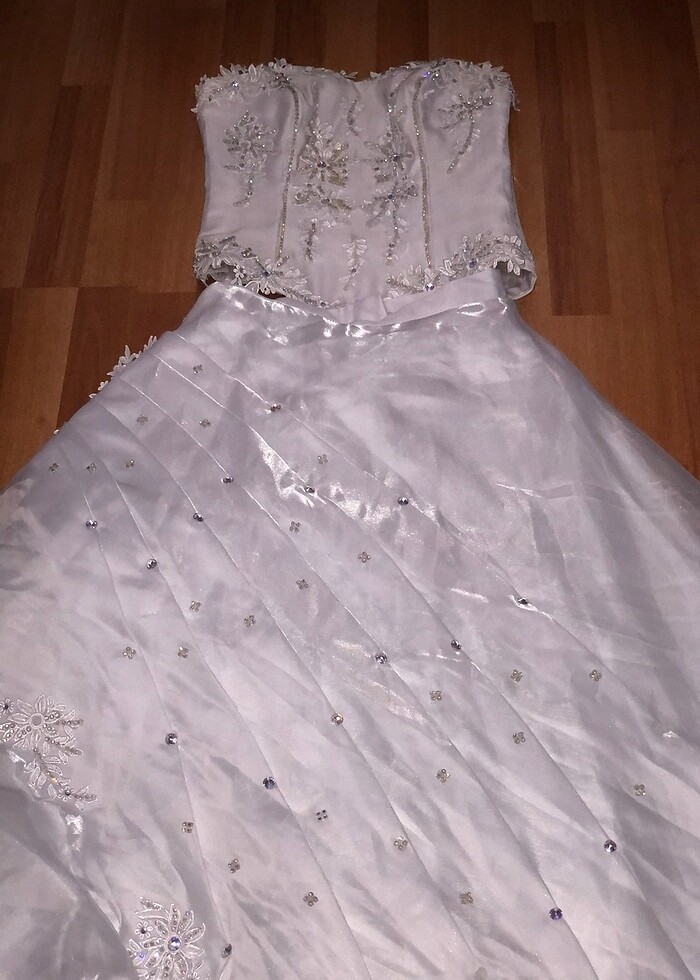 çiçek işlemeli straplez korse gelinlik - Görsel 3