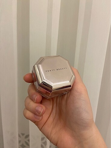 Fenty beauty pudra