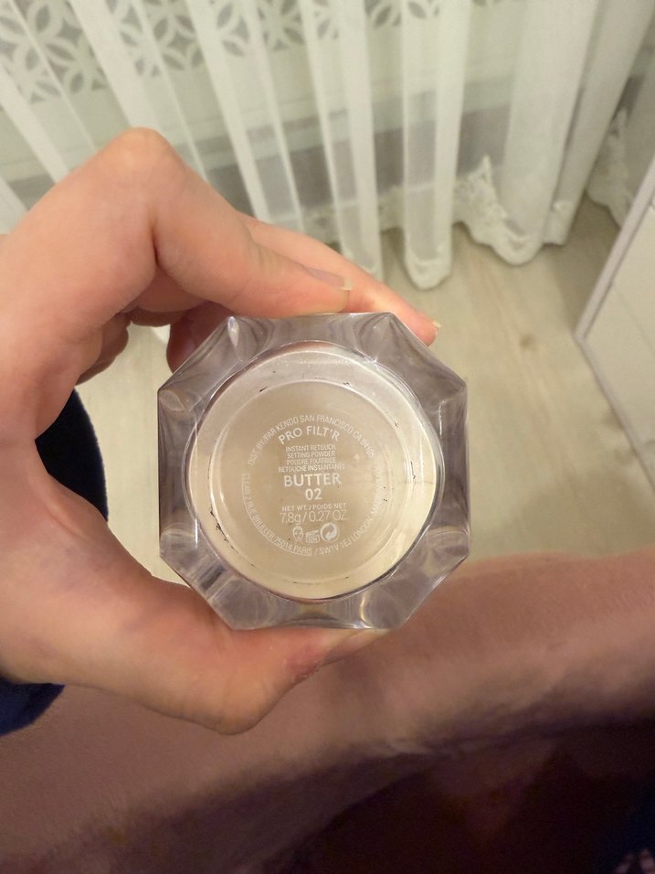 Fenty Beauty Pudra - Bej ve Gri Tonlar - Görsel 3