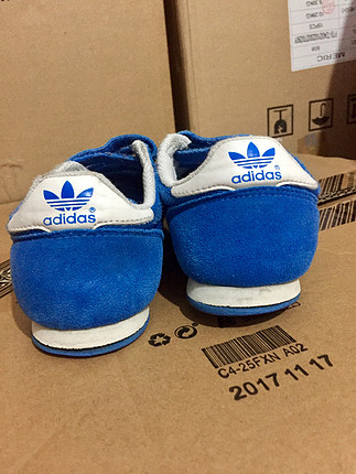 31 Beden mavi Renk Adidas dragon çocuk spor ayakkabı